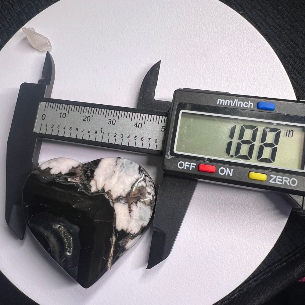 Black Cherry Agate Crystal Heart Carving - Picture 7 of 9